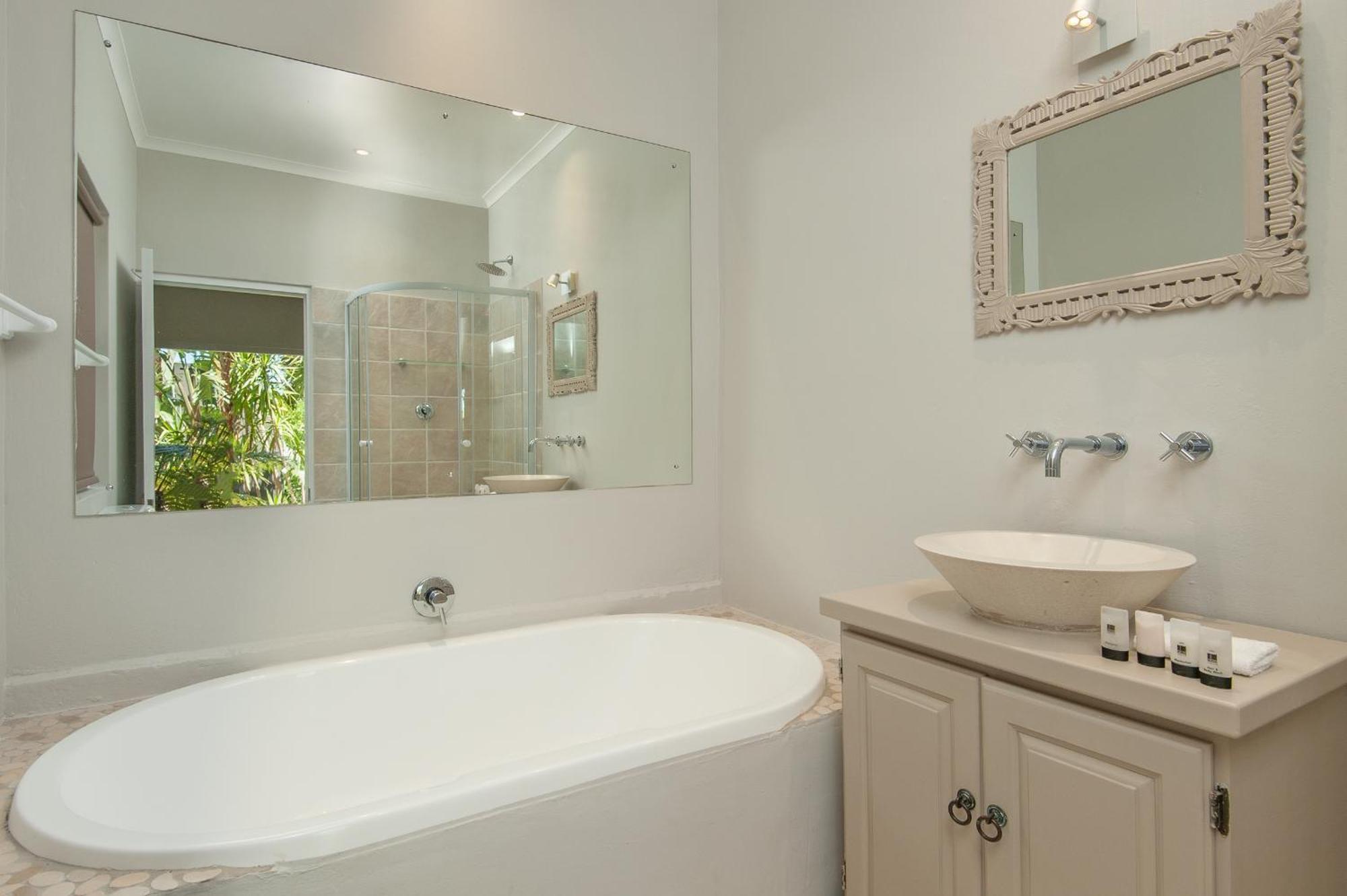 Villa Blu Guesthouse Hermanus Bagian luar foto